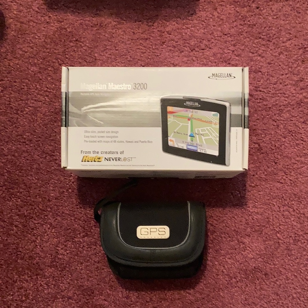 Magellan Navigation System & Travel Case